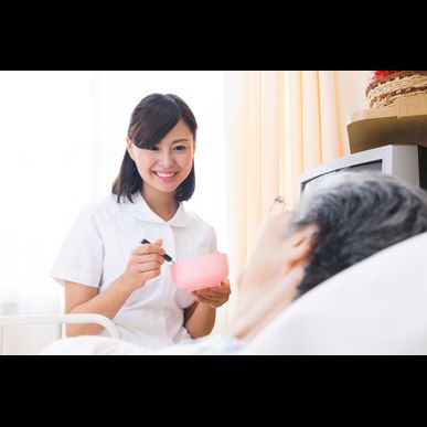 ヘルパーの正社員を稲城で募集している当社にご連絡ください